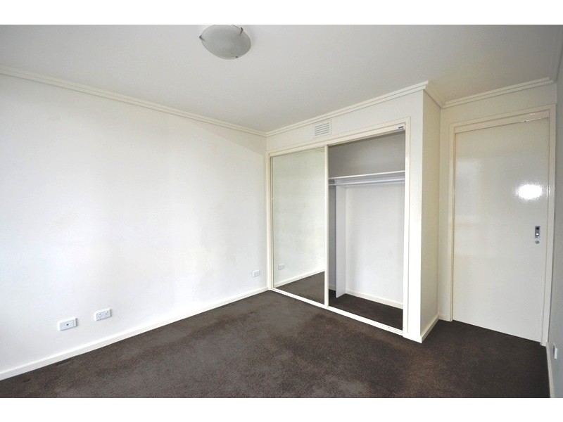 REF 21083/22 Kavanagh Street, Southbank VIC 3006