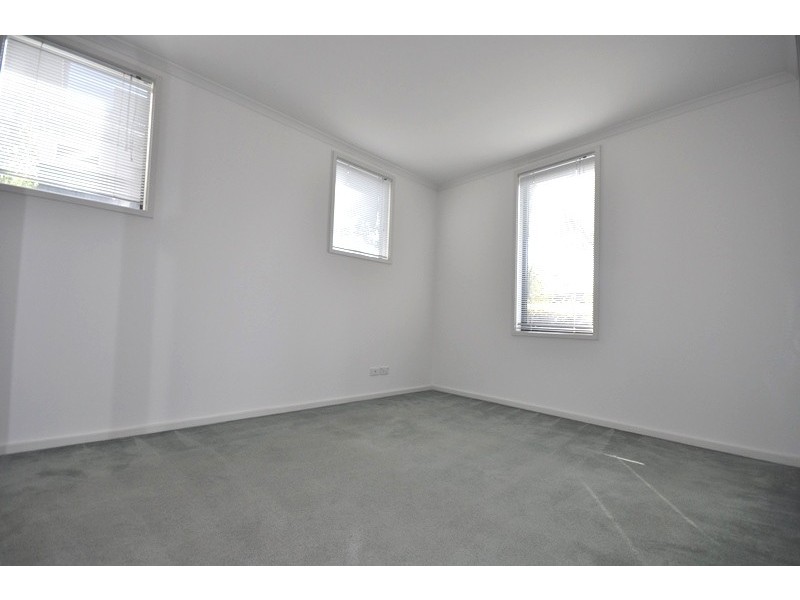 REF 21123/79 Whiteman Street, Southbank VIC 3006