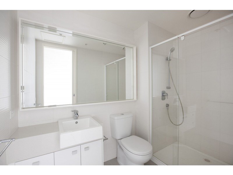 1004/63 Whiteman Street, Southbank VIC 3006