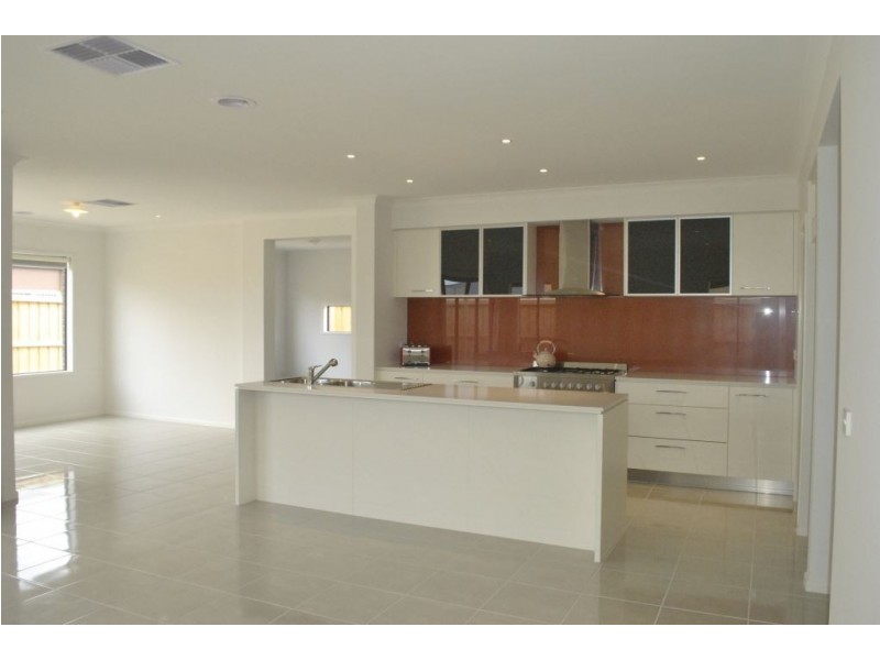 6 Packer Way, Williams Landing VIC 3027