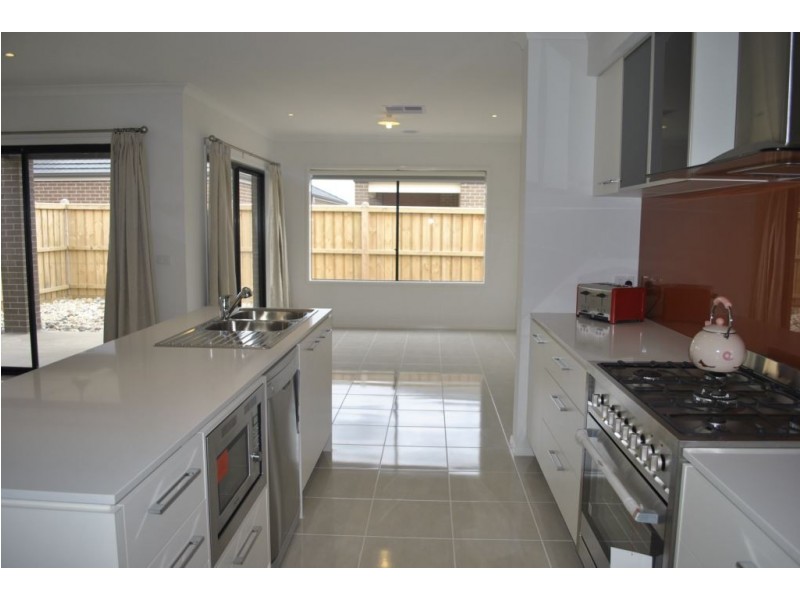 6 Packer Way, Williams Landing VIC 3027