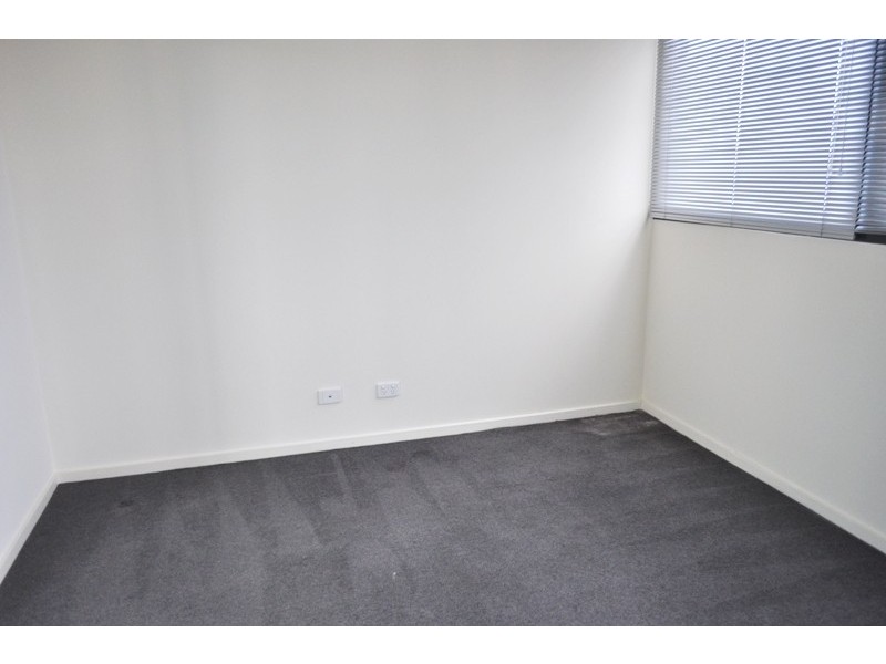 REF 21096/100 Kavanagh Street, Southbank VIC 3006