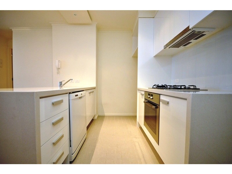 REF 21099/63 Whiteman Street, Southbank VIC 3006