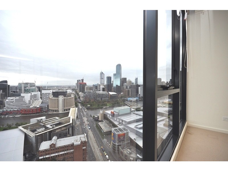 REF 21099/63 Whiteman Street, Southbank VIC 3006