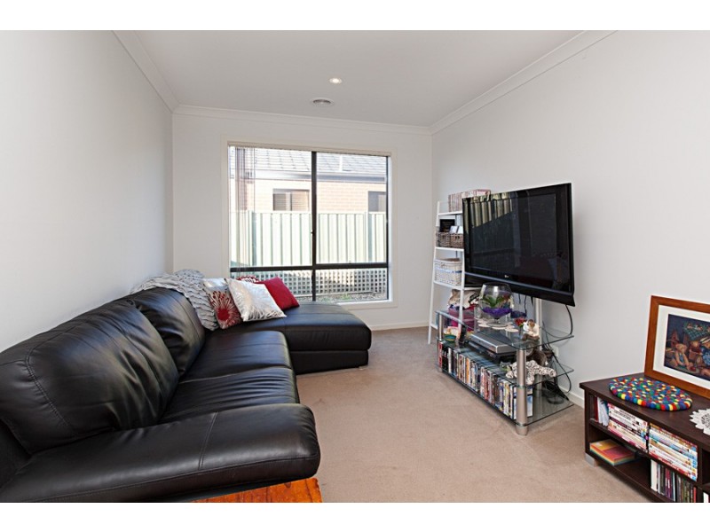 17 Avonwood Avenue, Wyndham Vale VIC 3024