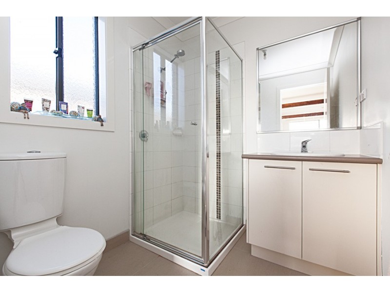 17 Avonwood Avenue, Wyndham Vale VIC 3024