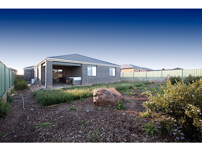 17 Avonwood Avenue, Wyndham Vale VIC 3024