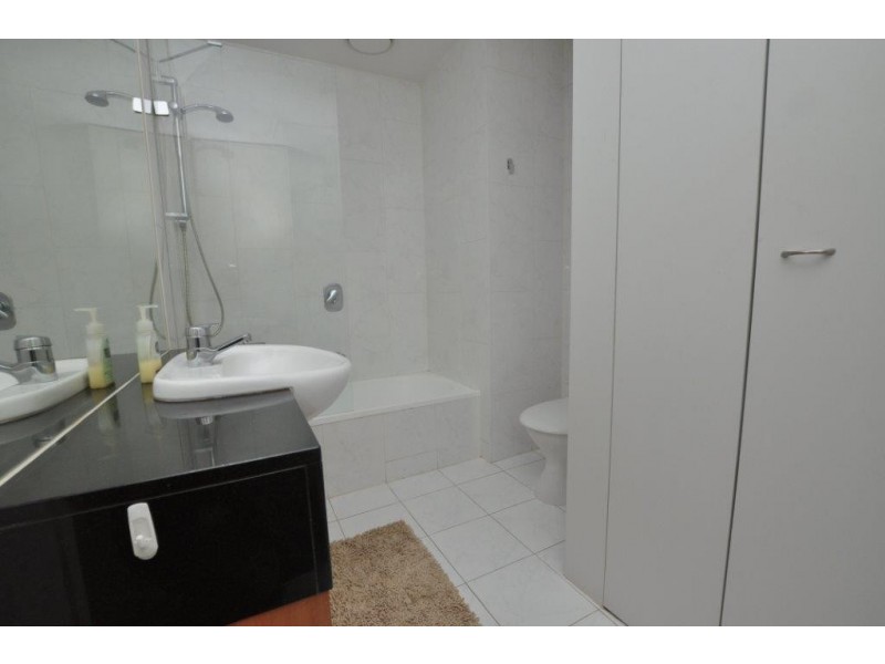 REF 20908/38 Bank Street, Southbank VIC 3006