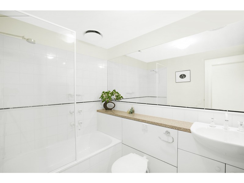 100/1 Riverside Quay, Southbank VIC 3006