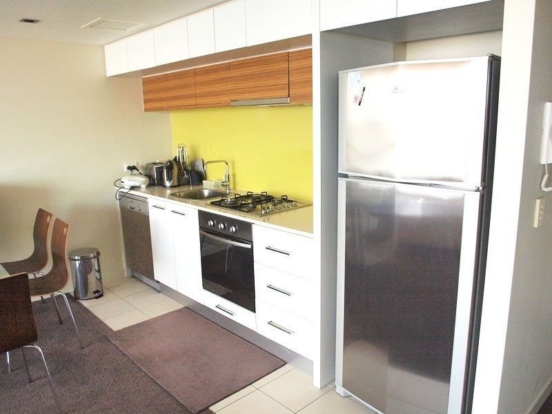 1502/100 Harbour Esplanade, Docklands VIC 3008