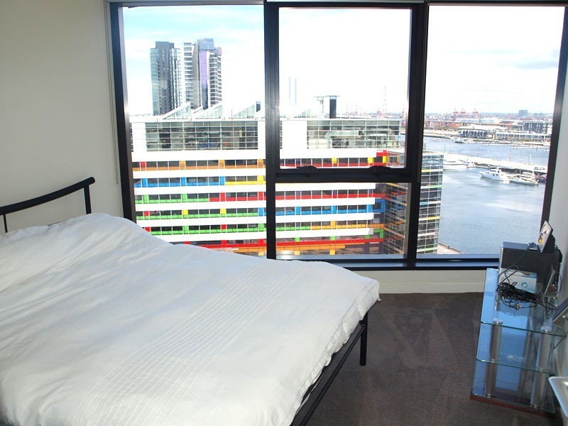 1502/100 Harbour Esplanade, Docklands VIC 3008