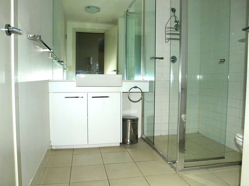 1502/100 Harbour Esplanade, Docklands VIC 3008