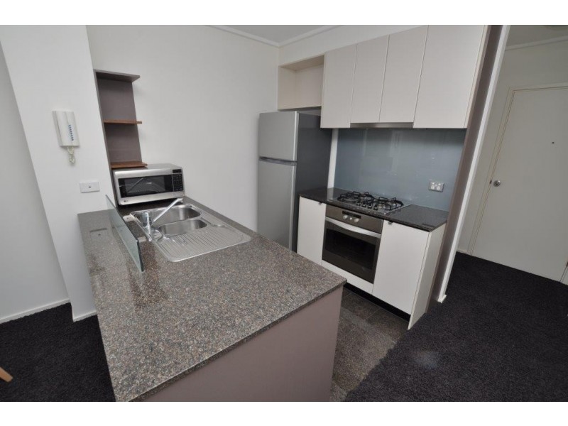 REF 21108/100 Kavanagh Street, Southbank VIC 3006