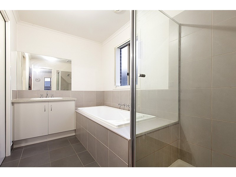 13 Billabong Crescent, Tarneit VIC 3029