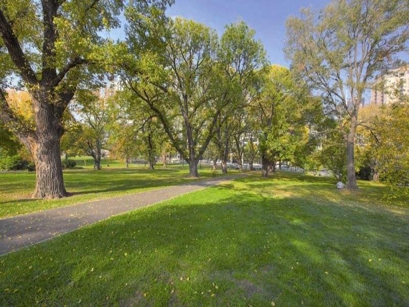 REF 21111/28 Jeffcott Street, West Melbourne VIC 3003