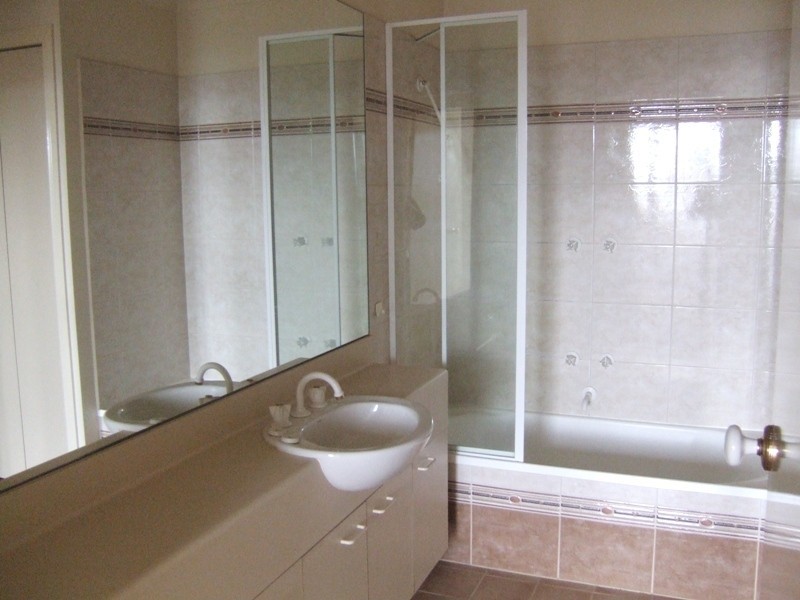 REF 21112/83 Queensbridge Street, Southbank VIC 3006