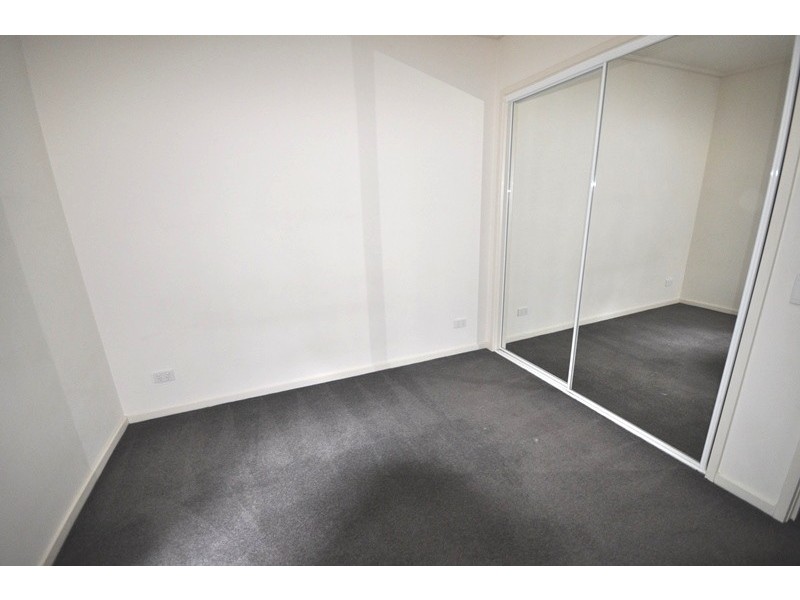 REF 21116/100 Kavanagh Street, Southbank VIC 3006