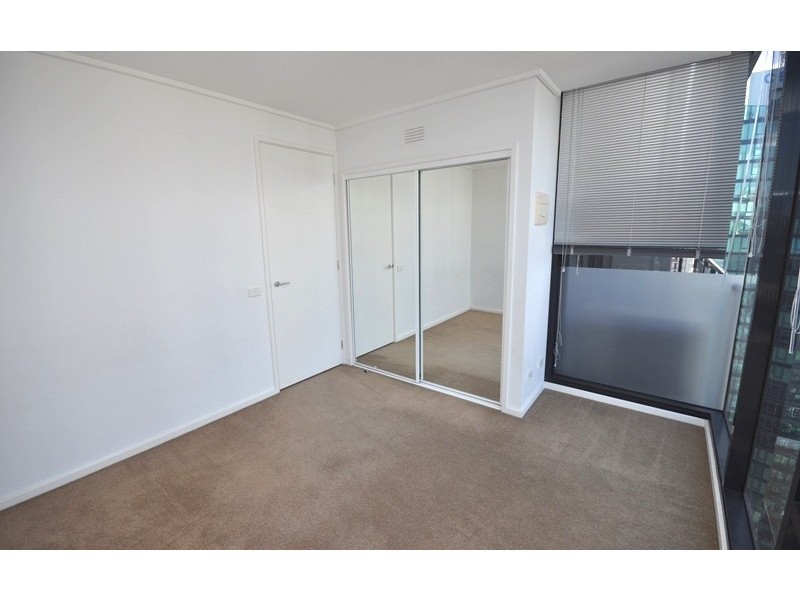 REF 21123/173 City Road, Southbank VIC 3006