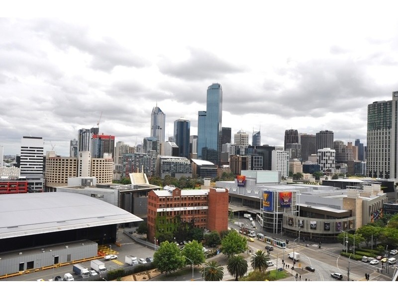 REF 21125/79 Whiteman Street, Southbank VIC 3006