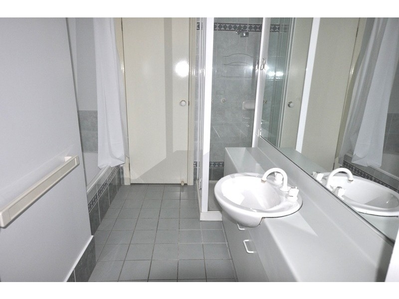 REF 21130/83 Queensbridge Street, Southbank VIC 3006