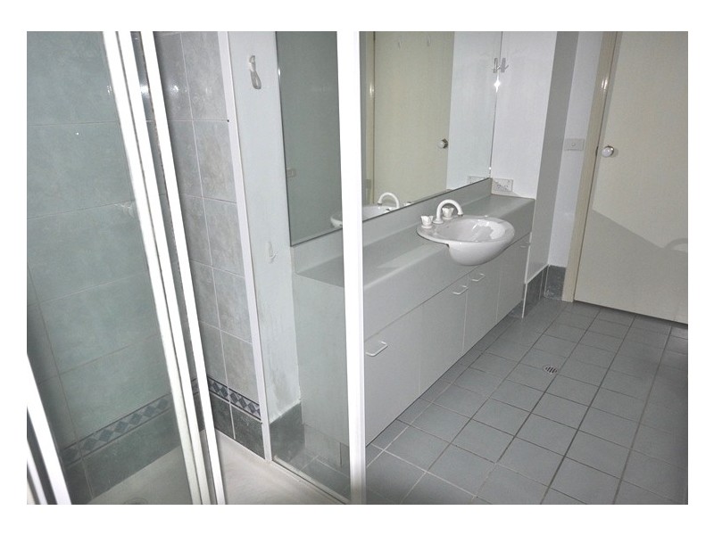 REF 21130/83 Queensbridge Street, Southbank VIC 3006