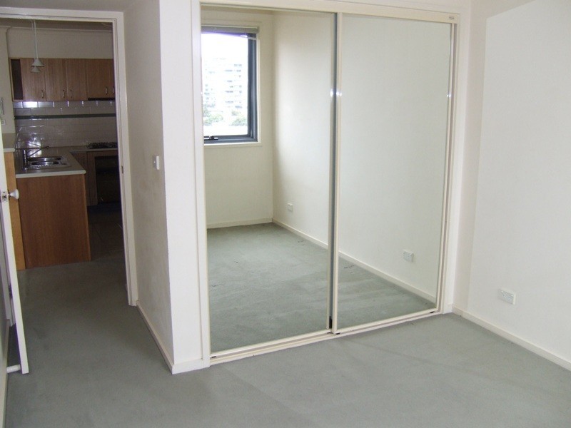 708/102 Wells Street, Southbank VIC 3006