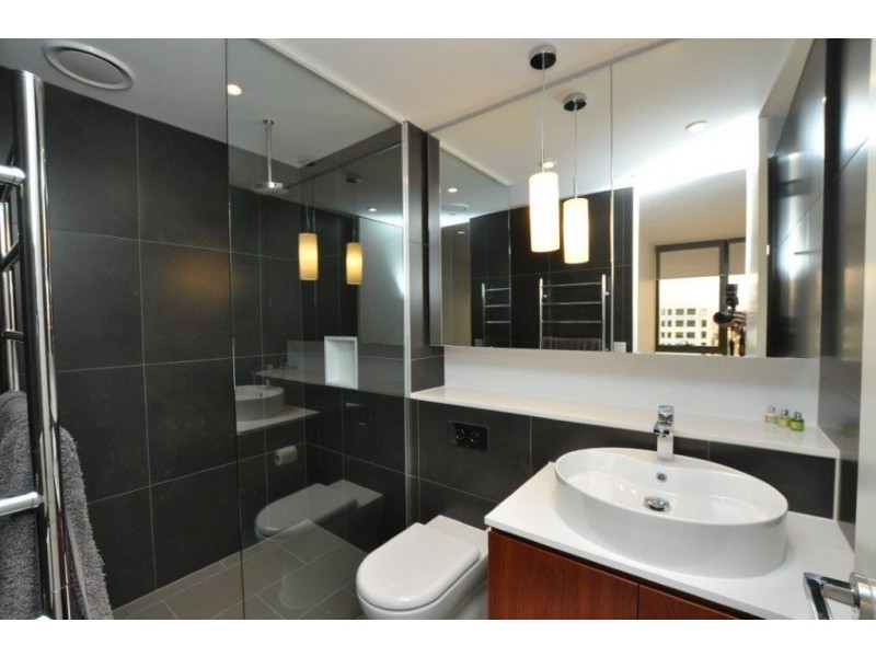 2201/229 Toorak Road, South Yarra VIC 3141