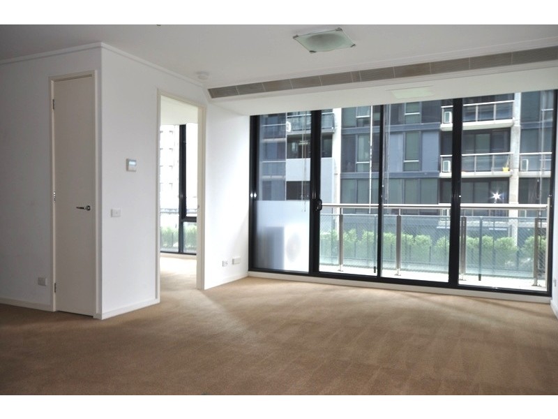 REF 21142/173 City Road, Southbank VIC 3006