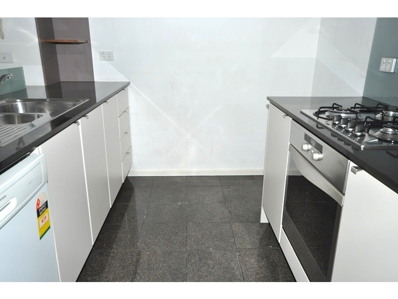 REF 21142/173 City Road, Southbank VIC 3006