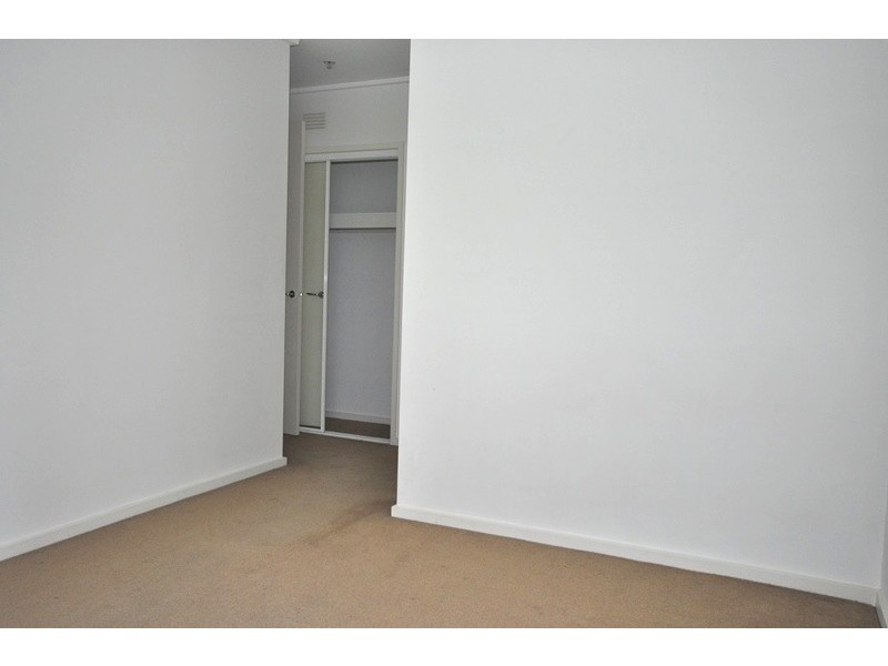 REF 21142/173 City Road, Southbank VIC 3006