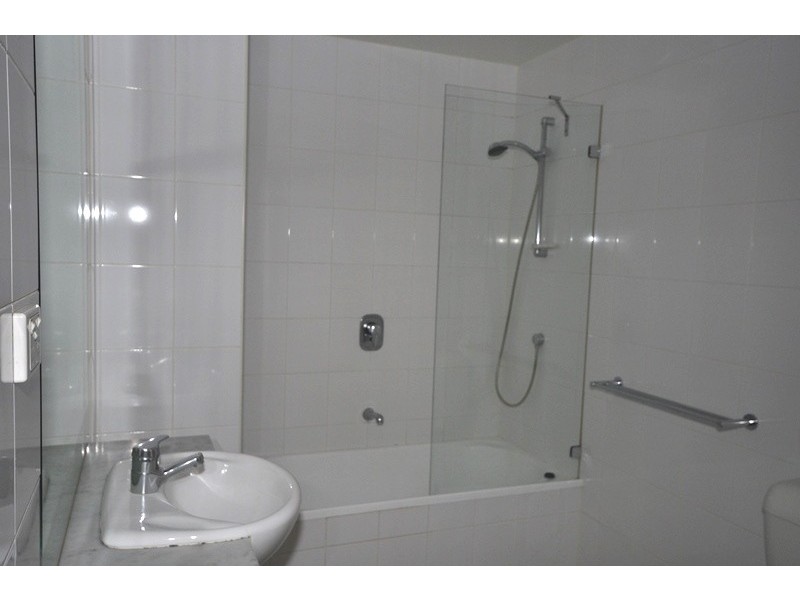 REF 21142/173 City Road, Southbank VIC 3006