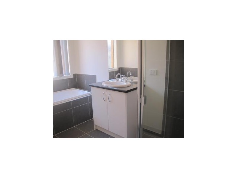 11 Yandee Court, Truganina VIC 3029