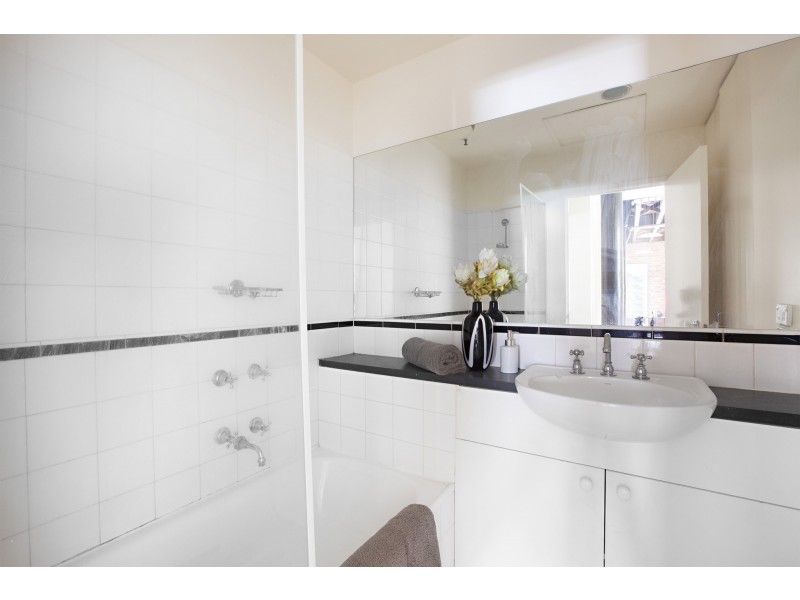 44/1 Riverside Quay, Southbank VIC 3006