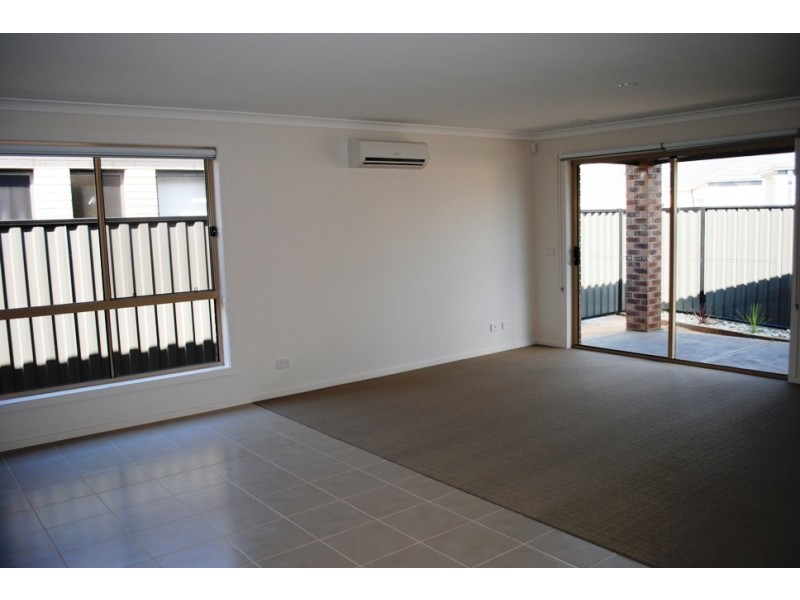 6 Vicky Court, Point Cook VIC 3030
