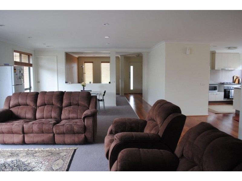 56 Alamanda Boulevard, Point Cook VIC 3030