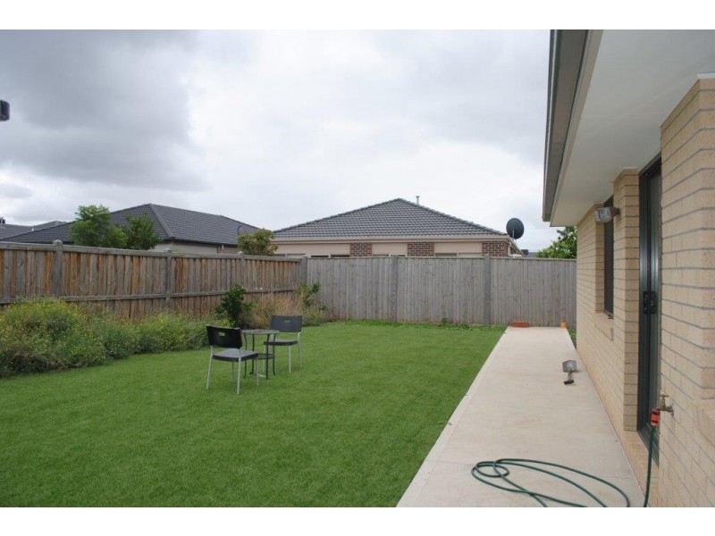 56 Alamanda Boulevard, Point Cook VIC 3030