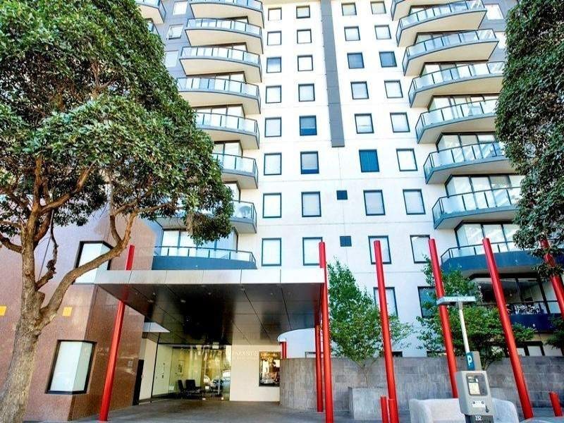 REF 21156/28 Bank Street, South Melbourne VIC 3205