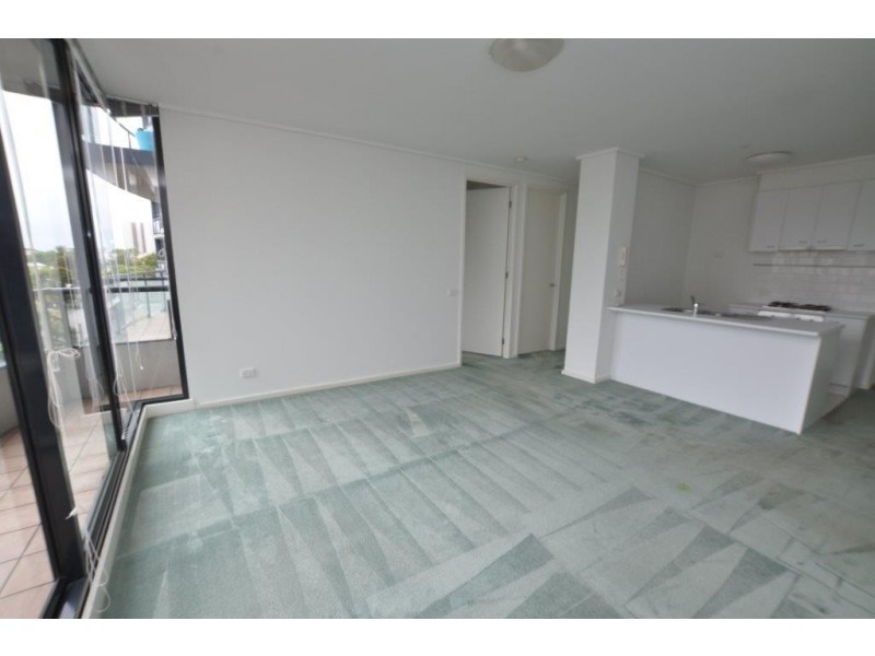 REF 21156/28 Bank Street, South Melbourne VIC 3205