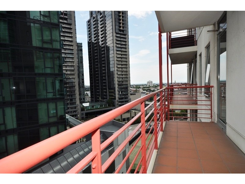 REF 21159/83 Queensbridge Street, Southbank VIC 3006
