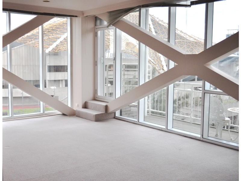 REF 21160/28 Southgate Avenue, Southbank VIC 3006