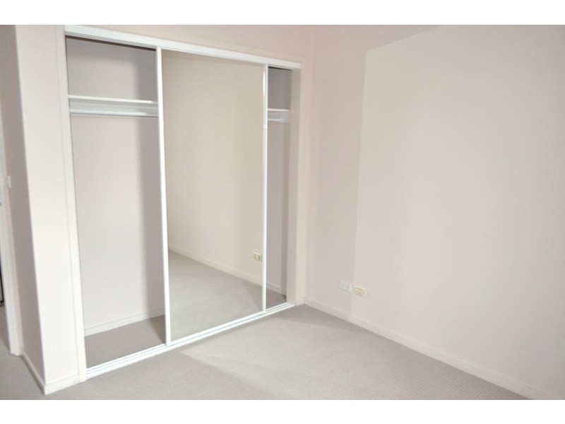 REF 21160/28 Southgate Avenue, Southbank VIC 3006