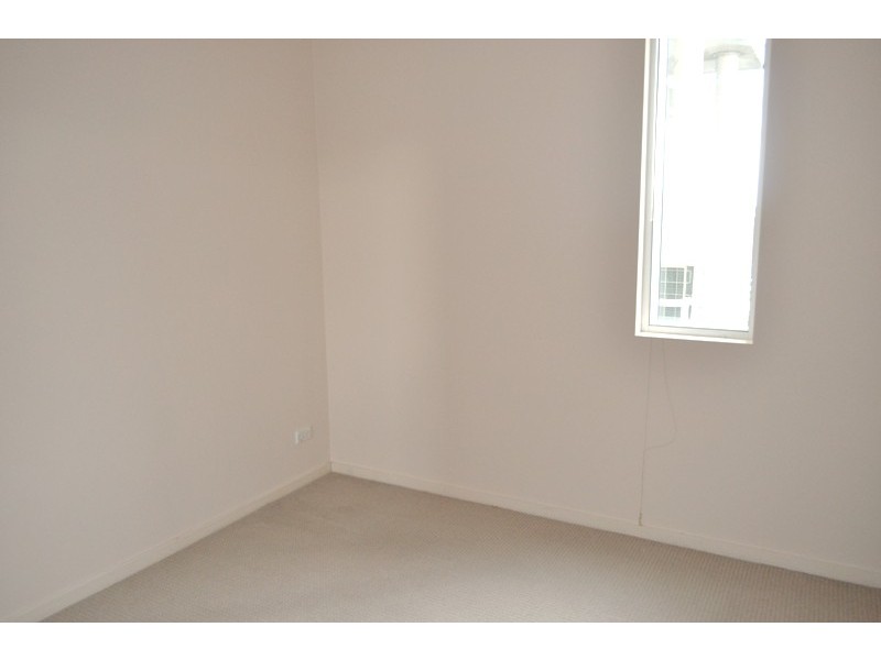 REF 21160/28 Southgate Avenue, Southbank VIC 3006