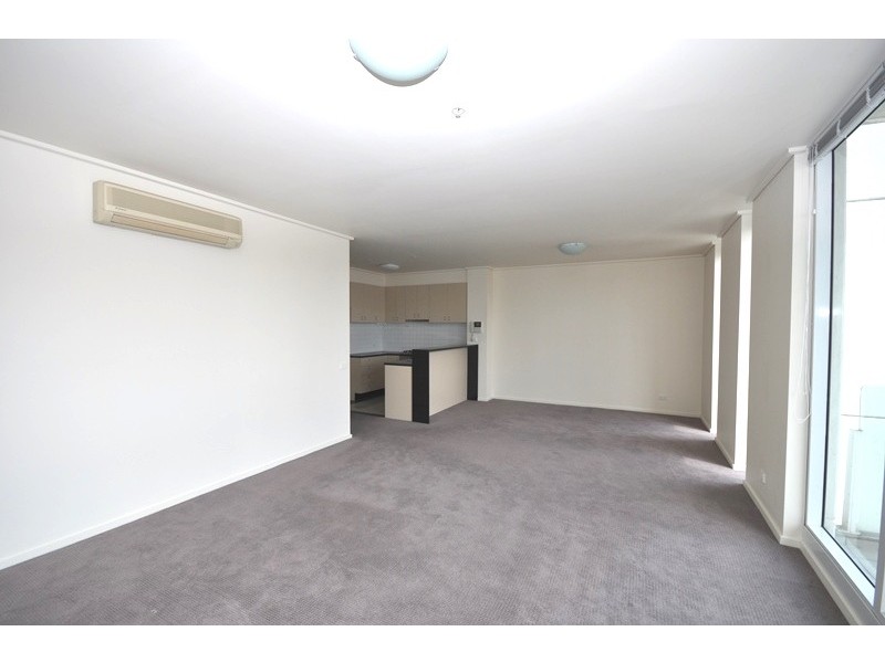 REF 20311/83 Whiteman Street, Southbank VIC 3006