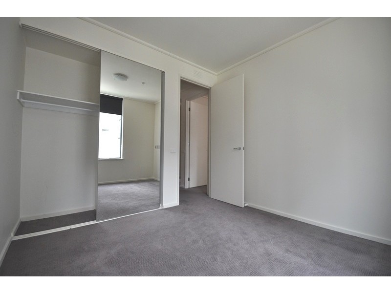 REF 20311/83 Whiteman Street, Southbank VIC 3006