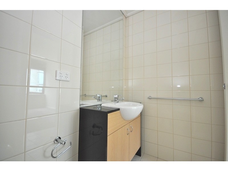 REF 20311/83 Whiteman Street, Southbank VIC 3006