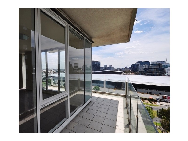 REF 20311/83 Whiteman Street, Southbank VIC 3006