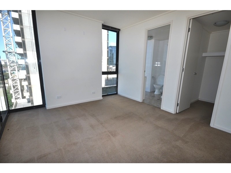 REF 21166/100 Kavanagh Street, Southbank VIC 3006