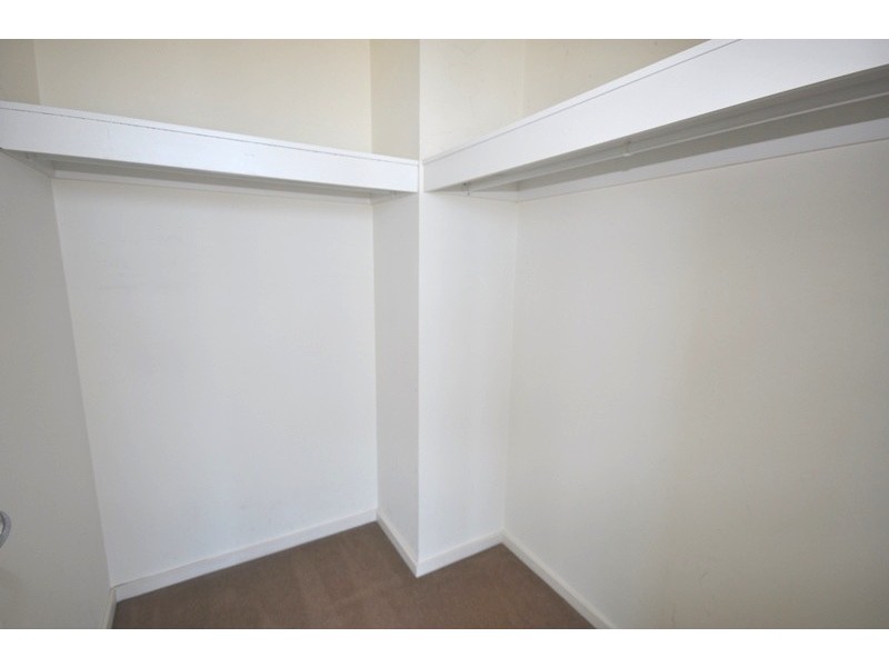 REF 21166/100 Kavanagh Street, Southbank VIC 3006