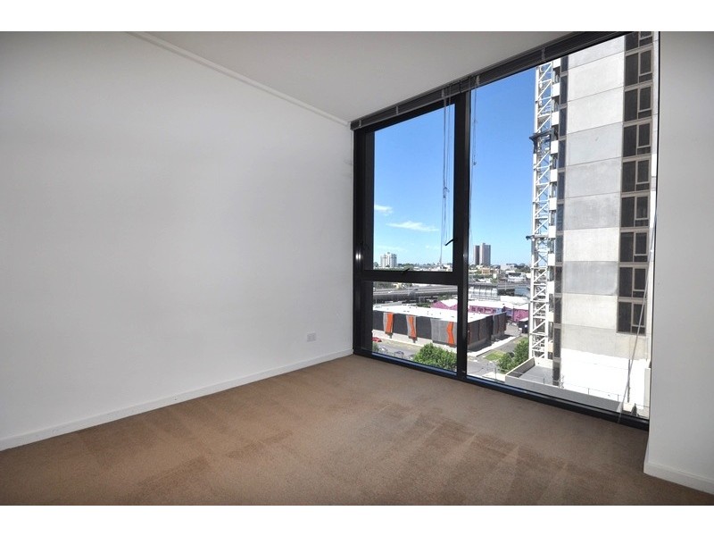 REF 21166/100 Kavanagh Street, Southbank VIC 3006