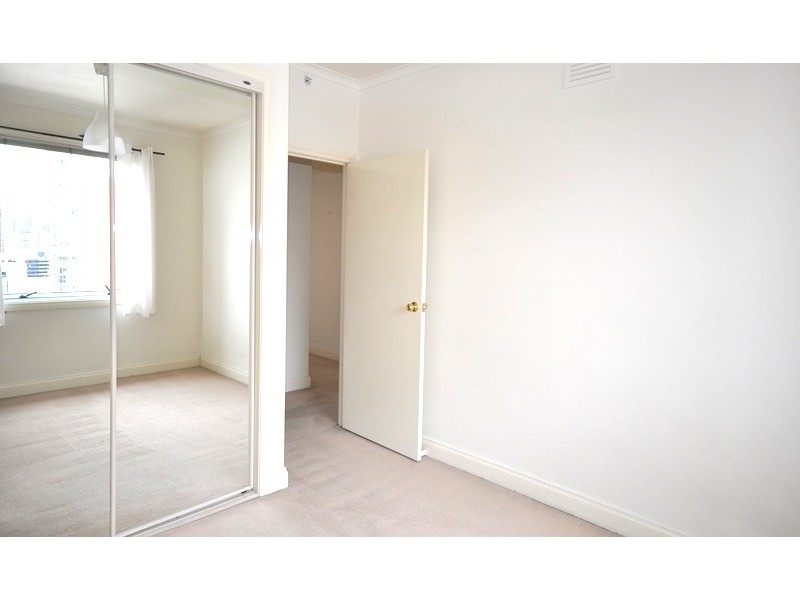 REF 21170/33 La Trobe Street, Melbourne VIC 3000